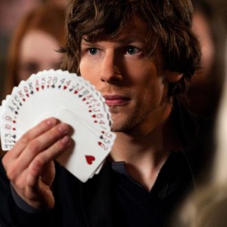 NOW YOU SEE MEJESSE EISENBERG stars in NOW YOU SEE ME.Ph: Barry Wetcher, SMPSP? 2013 Summit Entertainment, LLC. All rights reserved.