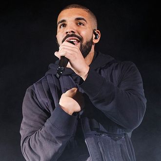 Drake Finally Gets His First No. 1 Song, and Makes Even More History