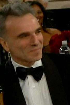 Bully to the Golden Globes for sitting the two greatest actors of our time near one another. "Hey, DDL, loved you in all those Oscar movies." "Why, thank you, Dax. And may I say, no one Punks like you Punk'd."