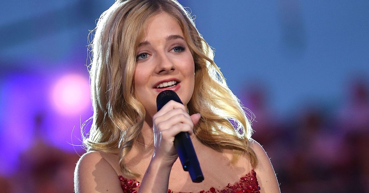 美國有才華傑基·埃文喬（Jackie Evancho）在特朗普就職典禮上演唱國歌