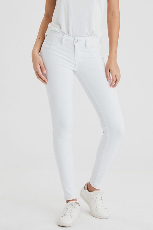 fitted white jeans