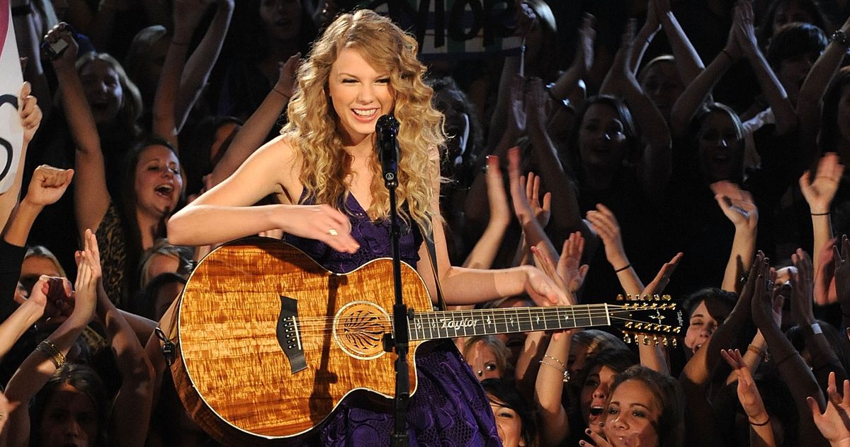 Taylor Swift Is Making a Big CMAs Return