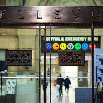 NEW YORK, NY - OCTOBER 23, 2014: A health alert is displayed at the entrance to Bellevue Hospital October 23, 2014 in New York City. After returning to New York City from Guinea where he was working with Doctors Without Borders treating Ebola patients, Dr. Craig Spencer was quarantined after showing symptoms consistent with the virus. Spencer was taken to Bellevue hospital to undergo testing. (Photo by Bryan Thomas/Getty Images)