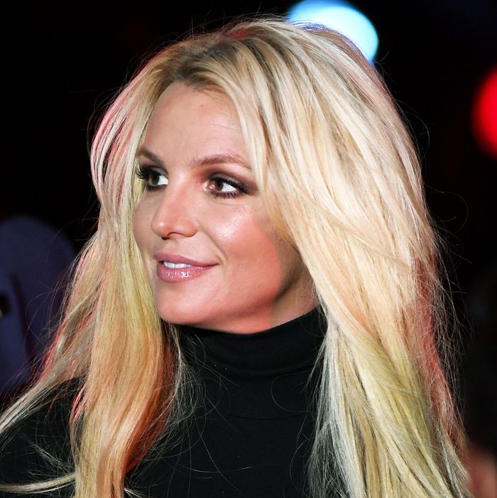 Your Guide To The Movement To Free Britney Spears