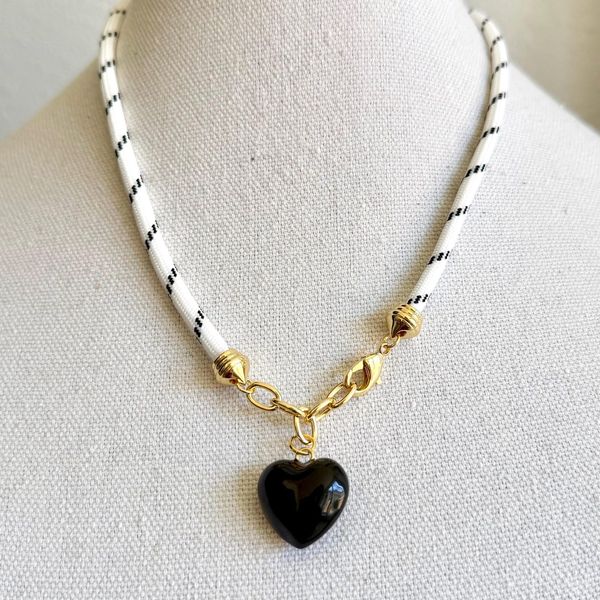 BeadKnots Paracord Heart Necklace