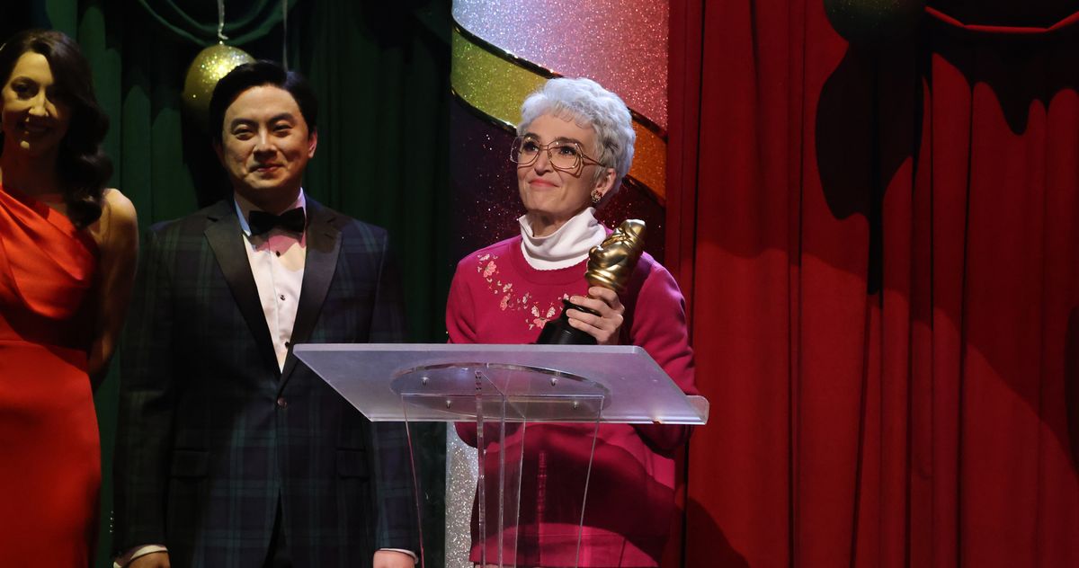 The Winners and Losers of SNL's Christmas Awards - Vimarsana News