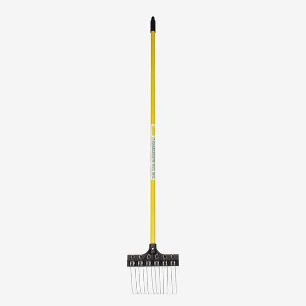 The Groundskeeper II Shrub Rake