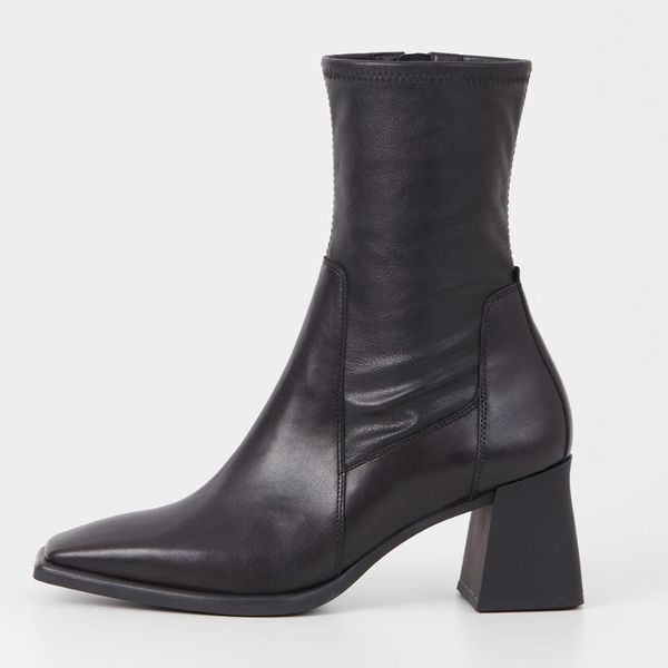 25 Best Black Boots for Women 2024, According to Editors