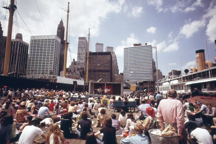 A Seaport crowd watches folksinging and dancing, 1973.
