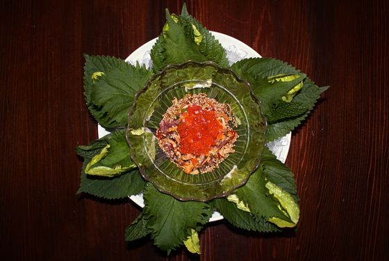 &#8220;Lettuce cups&#8221; with beef tartare