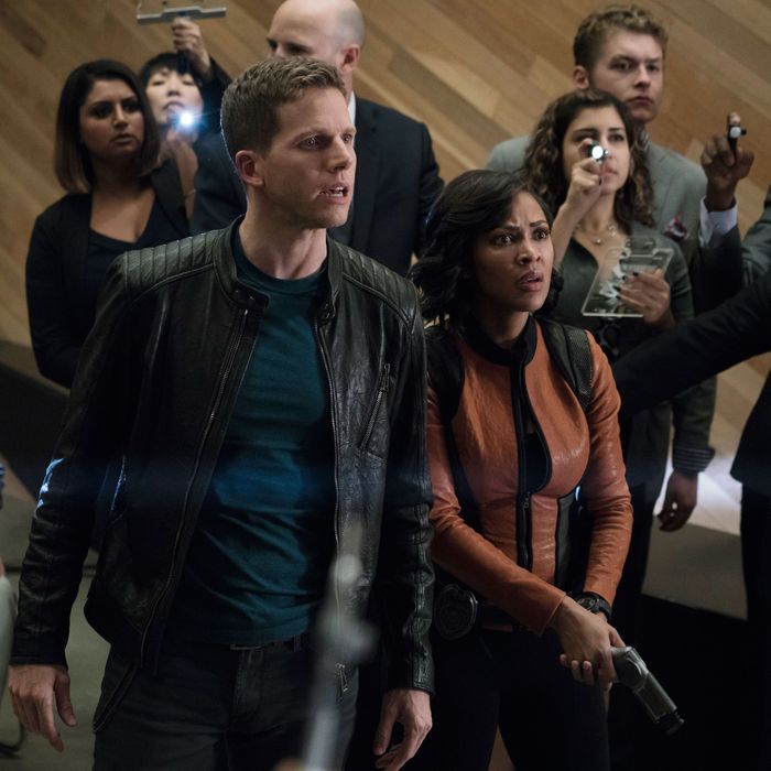 MINORITY REPORT: L-R: Stark Sands and Meagan in the all-new “Memento Mori” episode of MINORITY REPORT airing Monday, Nov. 23 (9:00-10:00 PM ET/PT) on FOX. Cr: Katie Yu / FOX. © 2015 FOX Broadcasting.
