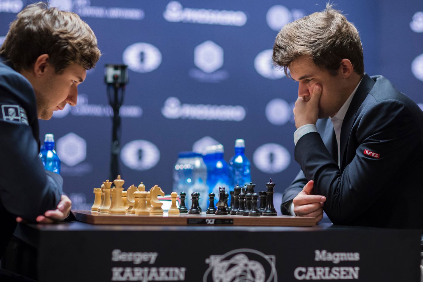 Chess: Magnus Carlsen wins online and will face the new generation