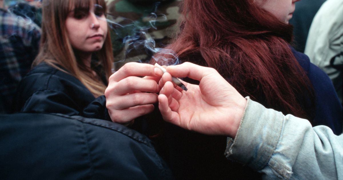 How to Get Really High From Smoking Weed