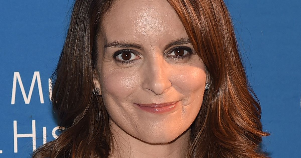 CBS Orders a Tina Fey Comedy Pilot About a Former Kicker on a Football ...