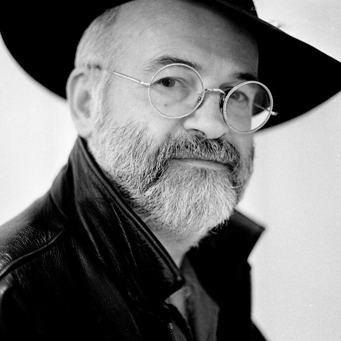 Portrait of author Terry Pratchett, London, 1996. (Photo by Martyn Goodacre/Getty Images)