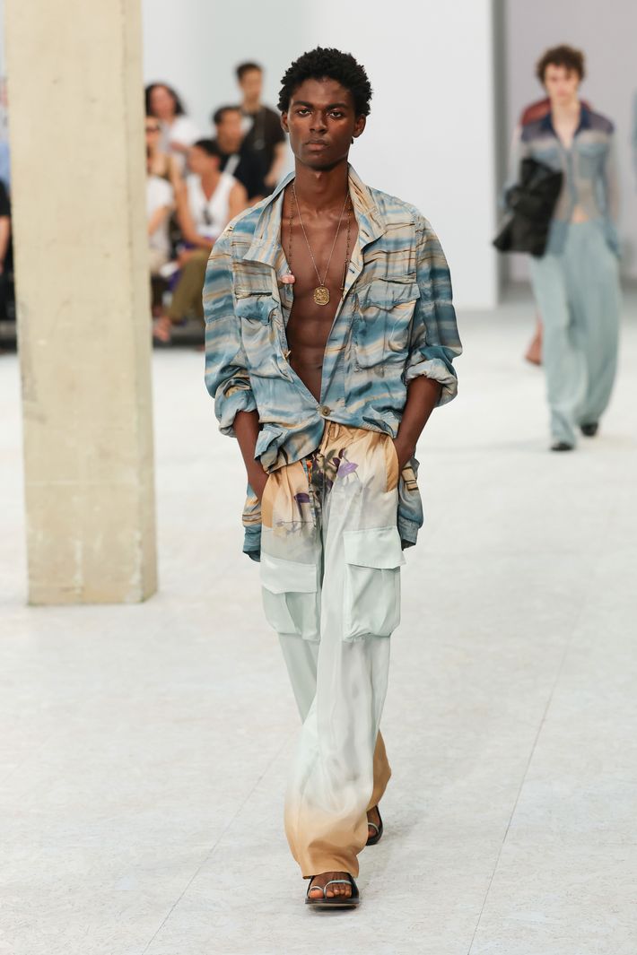 Dries Van Noten - Runway - Paris Fashion Week - Menswear Spring/Summer 2027