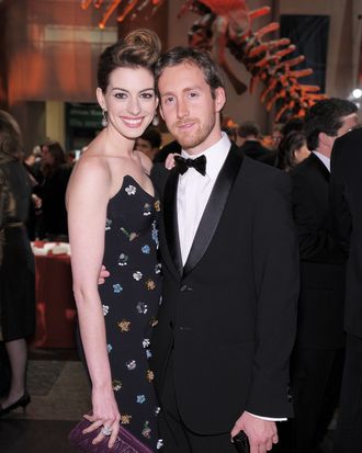 NEW YORK - NOVEMBER 18: Actress Anne Hathaway and Adam Shulman attend the American Museum of Natural History's 2010 Museum Gala at the American Museum of Natural History on November 18, 2010 in New York City. (Photo by Michael Loccisano/Getty Images) *** Local Caption *** Anne Hathaway;Adam Shulman