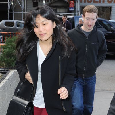 Celebrities at the Knicks vs Mavericks basketball game held at Madison Square Garden in New York City. Pictured: Mark Zuckerberg with his girlfriend Priscilla Chan.