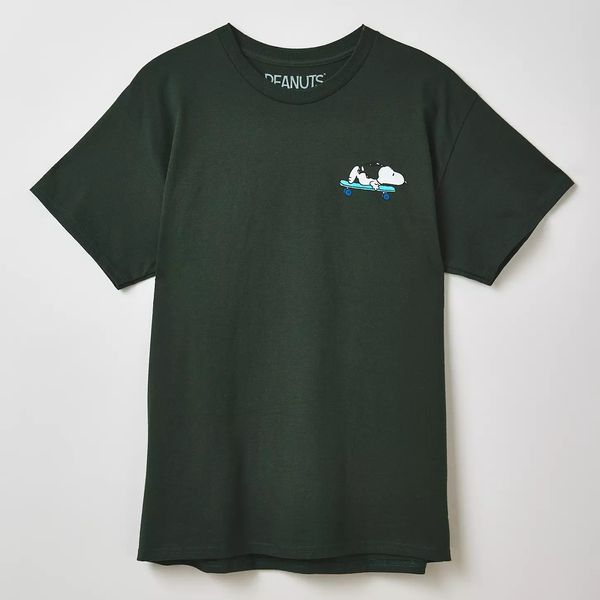 Peanuts Snoopy UO Exclusive Graphic Tee