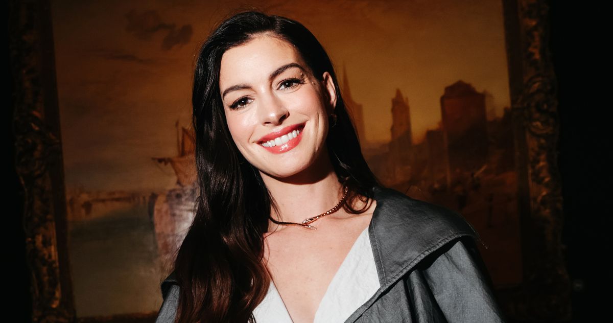 Anne Hathaway Has One on the Way