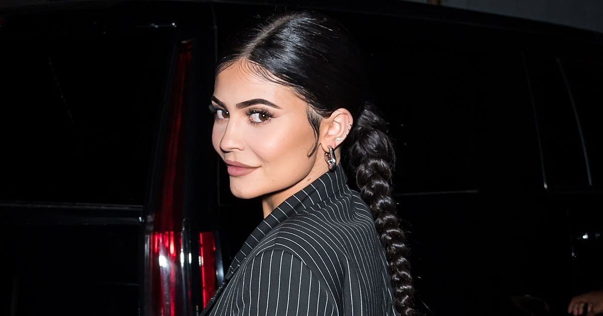 Kylie Jenner Hosted A Handmaid S Tale Themed Birthday Party