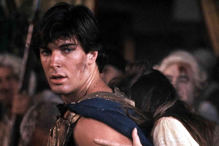 Dragonard - Die Sklavenpeitsche Dragonard Parick Warburton Der Edelmann Richard Abdee (Patrick Warburton) wird nach einer