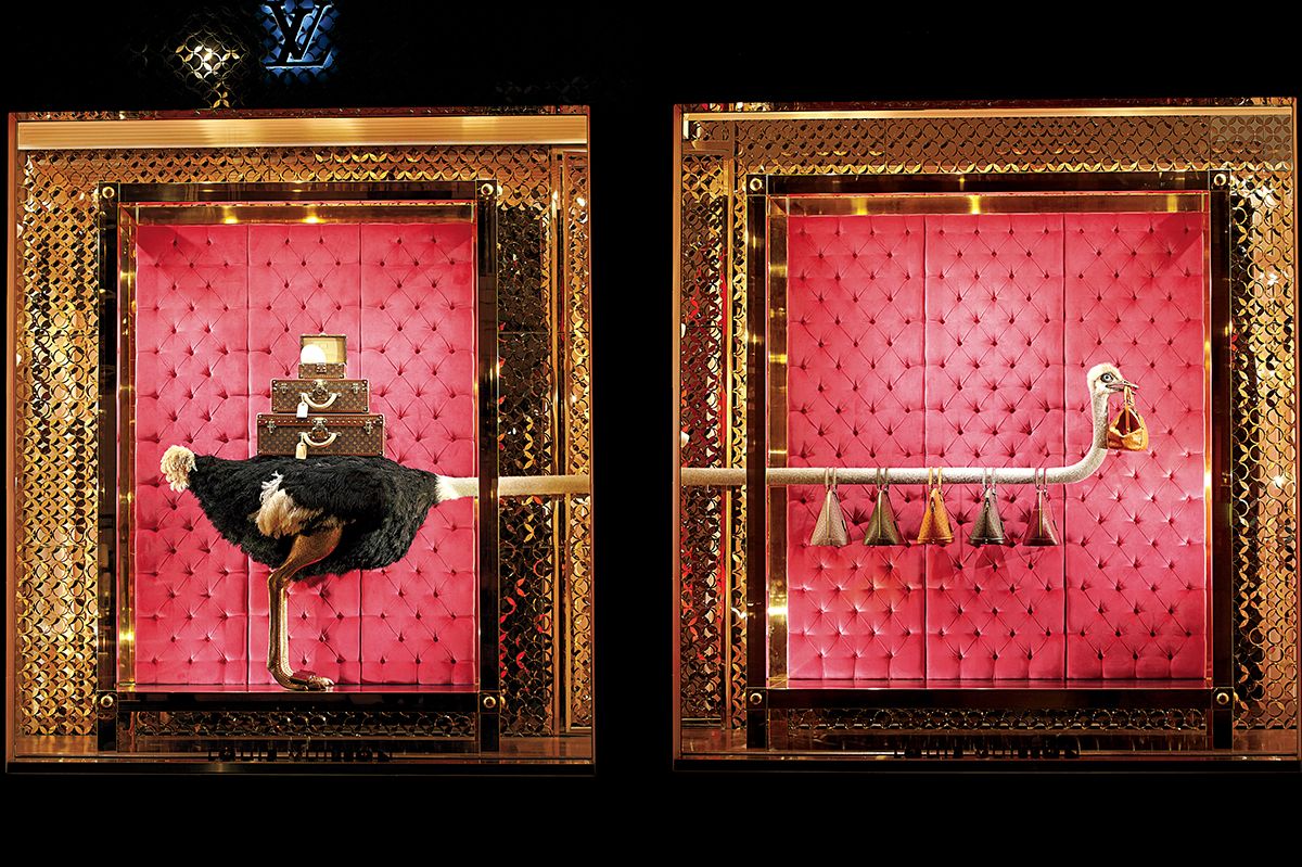 Louis Vuitton Launches Chic Book On Their Windows – WindowsWear
