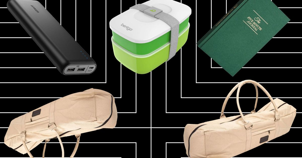 37 Best Gift Ideas for Employees 2022