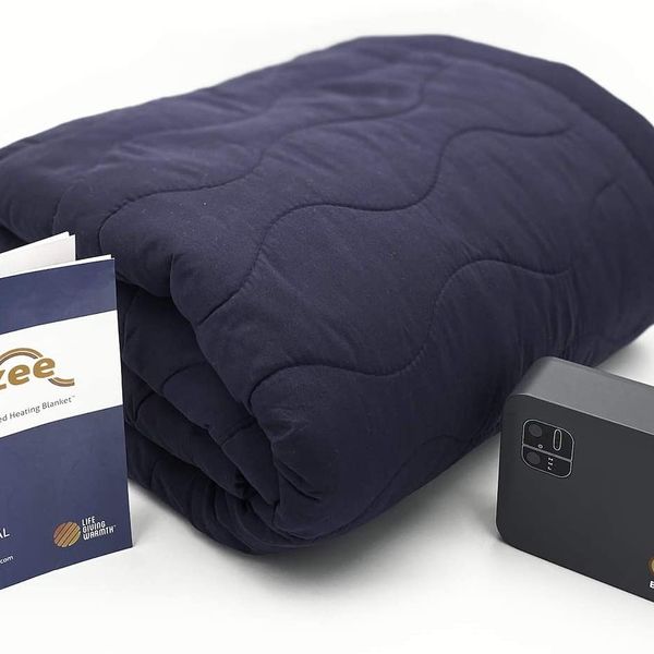 The Cozee Battery Powered Heating Blanket