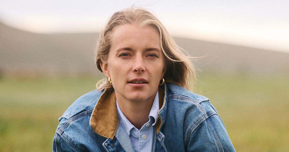 Hannah Neeleman, better known as Ballerina Farm, talks about tradwife discourse, Caro Claire Burke’s novel Yesteryear, and why she doesn’t have an ‘army of nannies.’