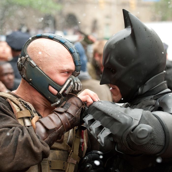 (L-r) TOM HARDY as Bane and CHRISTIAN BALE as Batman in Warner Bros. Pictures’ and Legendary Pictures’ action thriller “THE DARK KNIGHT RISES,” a Warner Bros. Pictures release. TM and ? DC Comics