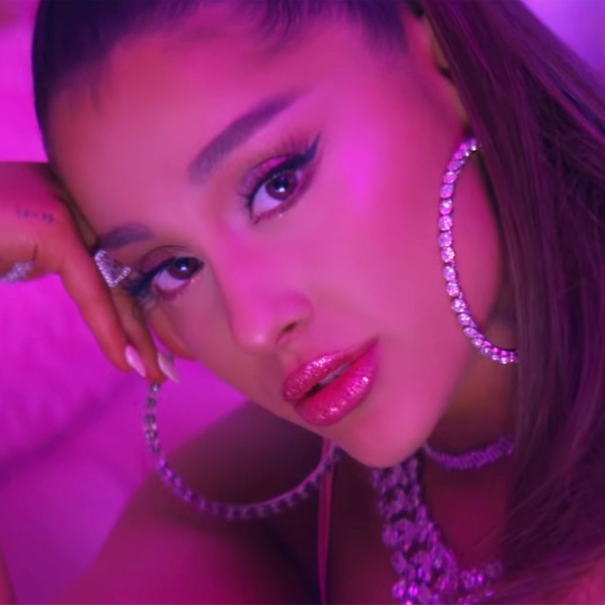 A Deep Dive Into Ariana Grande S 7 Rings