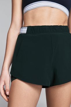 FLY RUN Recycled Short - Dark Green