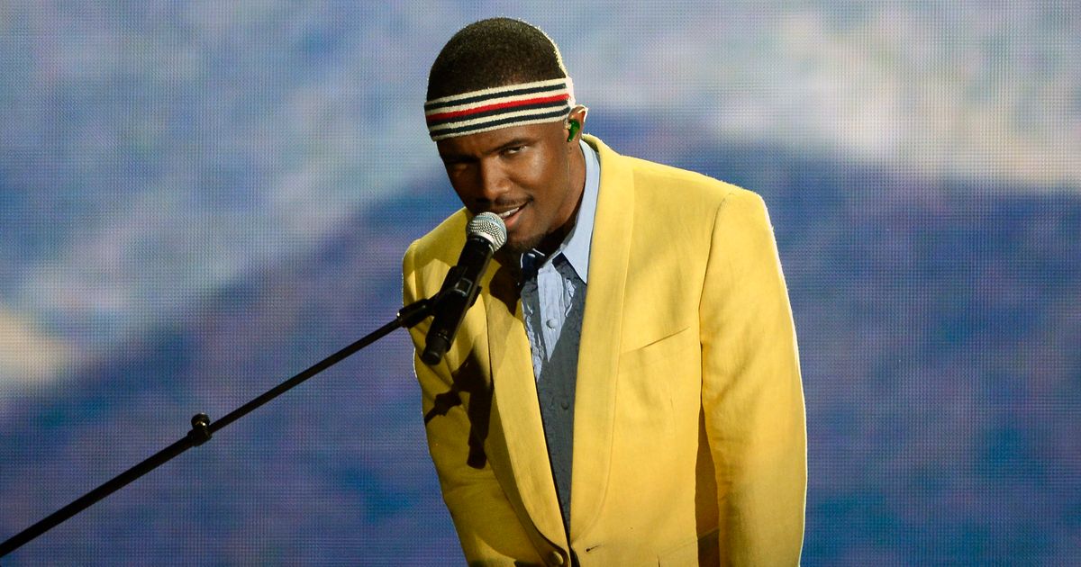 格萊美製片人表示抵制 Frank Ocean 的真正原因是他 2013 年的“錯誤”表演