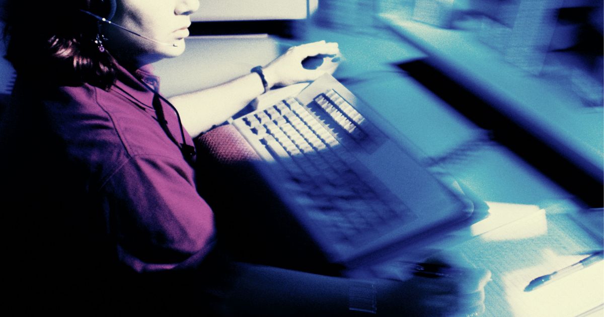 The 911 Operator Who Works the Graveyard Shift