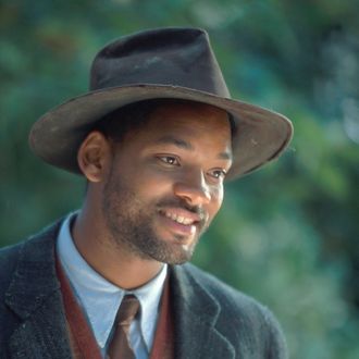 Actor Will Smith stars as the mysterious man named Bagger Vance in The Legend of Bagger Vance.