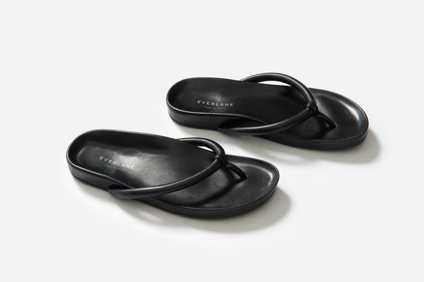 Everlane Form Thong Sandals on Sale 2019 The Strategist