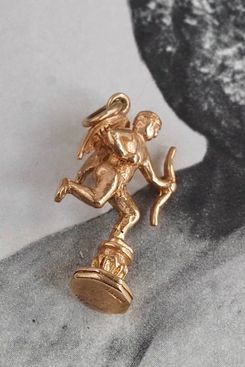 Oko Vintage Cupid 9k Gold Charm