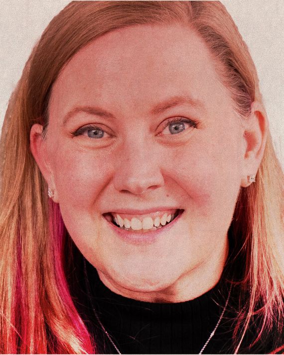 328198b8a25f922670f5dd73a1c5efc3ca rebeccayarros.rvertical.w570