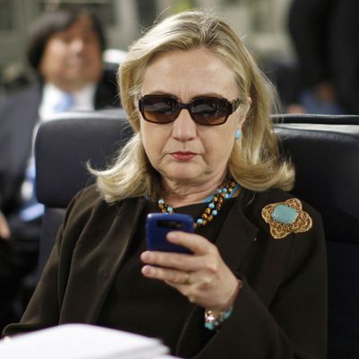 https://pyxis.nymag.com/v1/imgs/a87/5e4/ad96cb3893a602472cced418dc61fdfe5c-10-clinton-blackberry.rsquare.w400.jpg