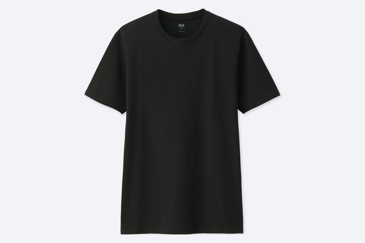 black plain tee