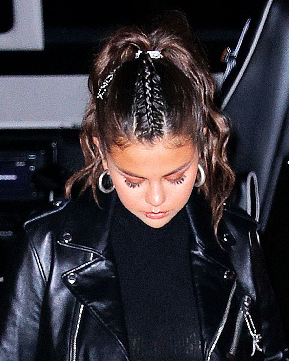 Selena Gomez Responds To Stefano Gabanna With Ugly Hair Clip