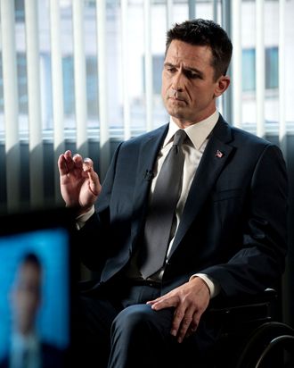 Mayoral Candidate Darren Richmond (Billy Campbell) - The Killing - Season 2, Episode 6