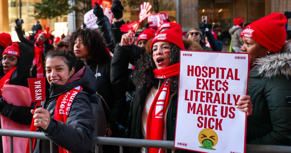 5:00 a.m. health care health care ‘It’s Clear When People Don’t Have Experience’ By Matt Stieb Three weeks into the nurses strike in New York City.