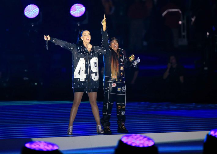 Katy Perry's Super Bowl beauty look