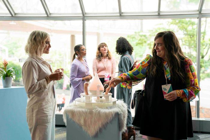 Aidy Bryant in Shrill.