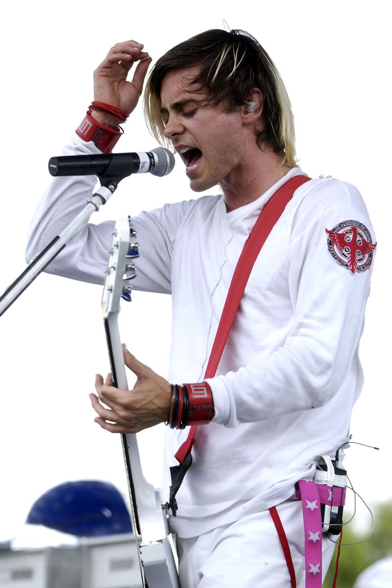 Capricorn 30 seconds. Capricorn 30 seconds. Джаред лето 30 seconds to mars. Capricorn 30 seconds. 30 seconds to mars 2002.