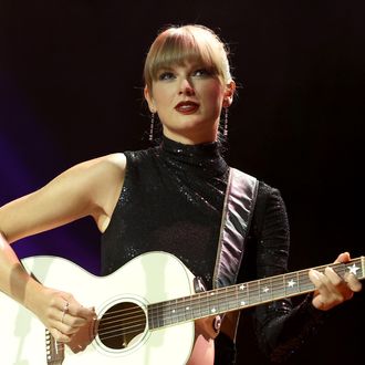 Taylor Swift Kinds Her Music Into 3 Playlist Classes