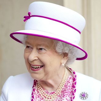 Queen Elizabeth Fires Royal Bra-Fitter Over Tell-All Book