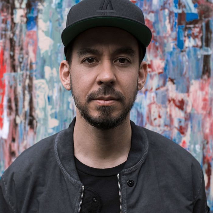 51ee5ce2f92aed17b70a3906c284ade0a6 29 Mike Shinoda.rsquare.w700 